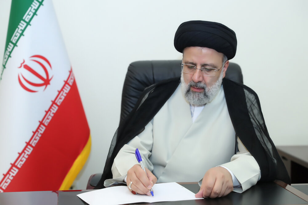 رییس جمهور سند تحول شورای عالی انقلاب فرهنگی را ابلاغ کرد
