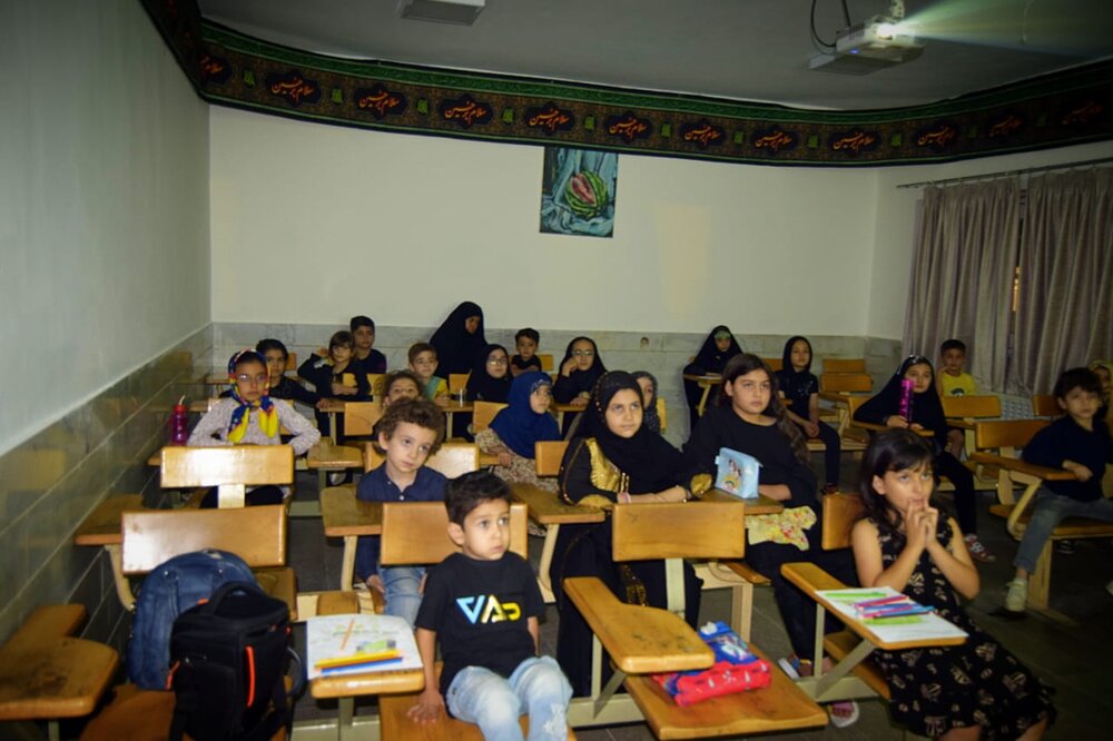 حسینیهای با رنگ و بوی کودکانه و نوجوانانه در زنجان