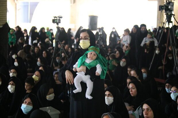 حضور کودکان شیرخوارگاه‌های تهران در همایش شیرخوارگان حسینی برای نخستین بار