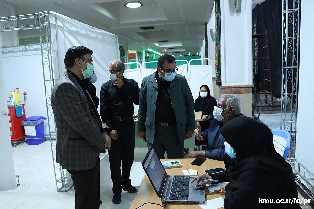 استقرار ۲ پایگاه سیار واکسیناسیون کرونا در کرمان