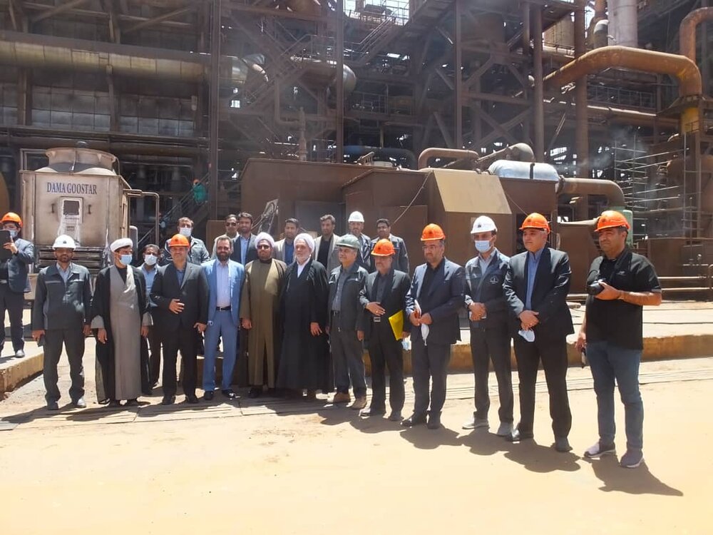 تعدد مجتمع های معدنی و صنعتی در سیرجان نمونه است