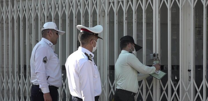 پلمب چهار واحد بنگاه معاملاتی خودرو در شهر کرمان