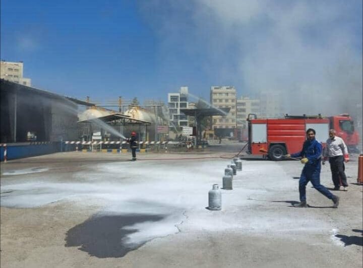 مانور آتش نشانی و پیشگیری از حوادث مخازن گاز، در کرمان برگزار شد 