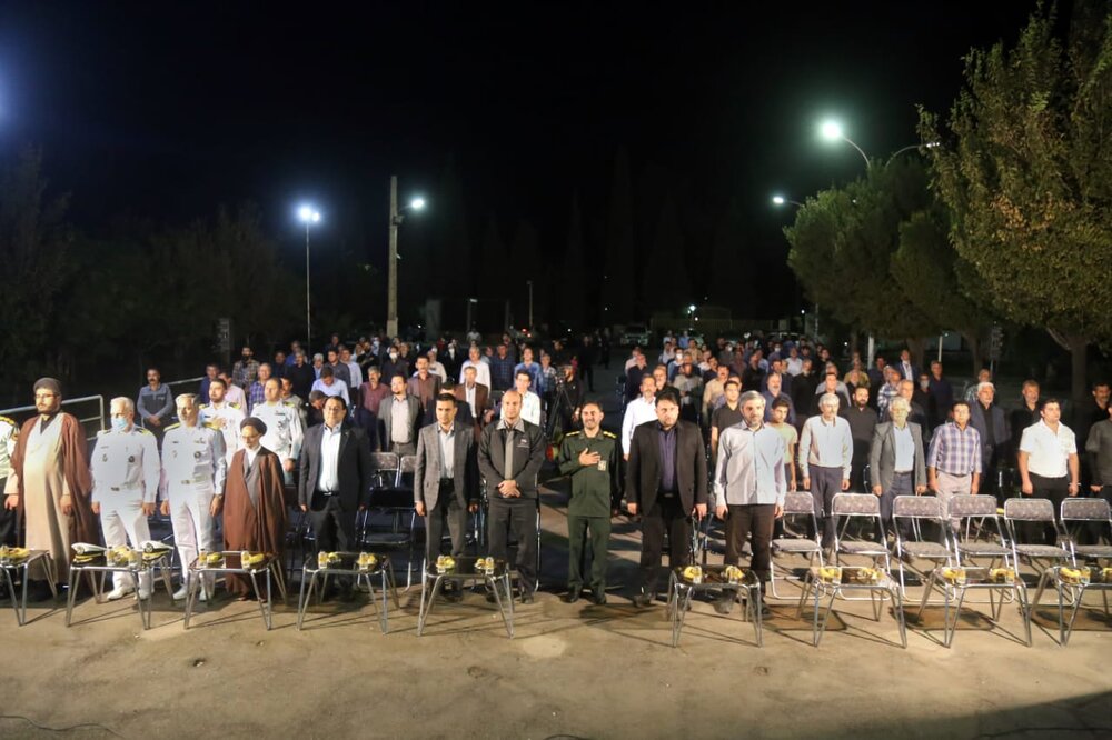 آئین تجلیل از آزادگان و مراسم رونمایی از کتاب «هشت سال و سه ماه و بیست و یک روز» در سیرجان برگزار شد