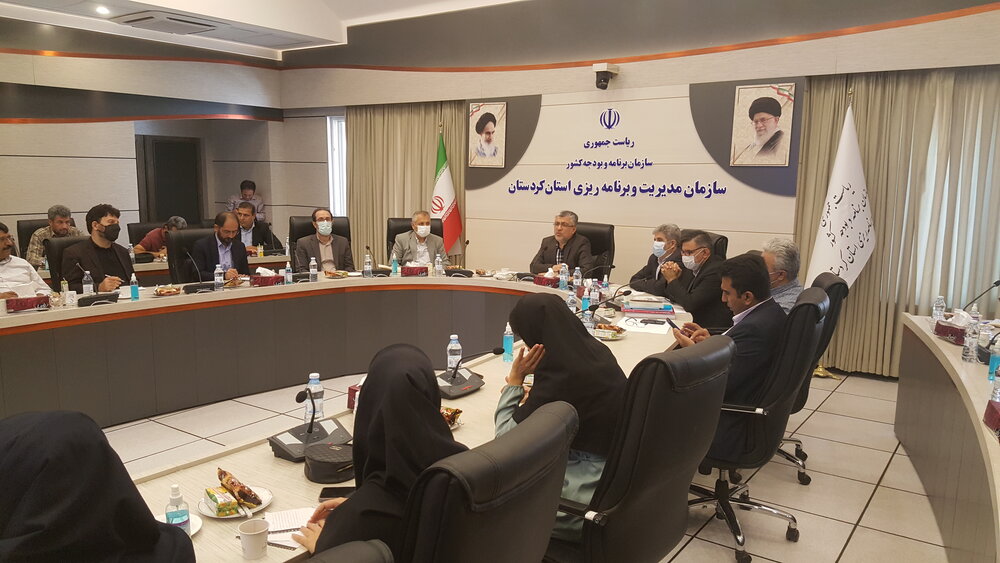 الزام دستگاههای اجرایی و پیمانکاران کردستانی به خرید مصالح ساختمانی در استان / قابلیت بازگشت به چرخه تولید  ۶۱ واحد تولیدی در استان / 