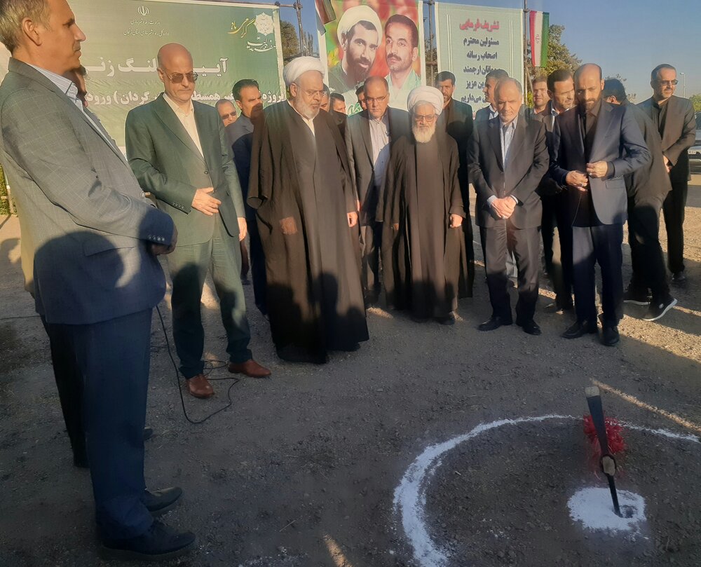 آغاز عملیات اجرایی بیش از ۱۱هزار واحد مسکونی و ۷ باب مدرسه با حضور وزیر دادگستری