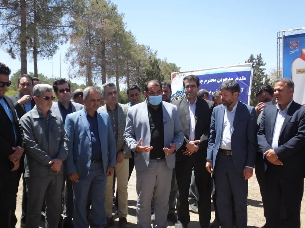 باغ ایرانی سیرجان، کلنگ زنی شد/ افتتاح چندین طرح عمرانی و بهداشتی در سیرجان