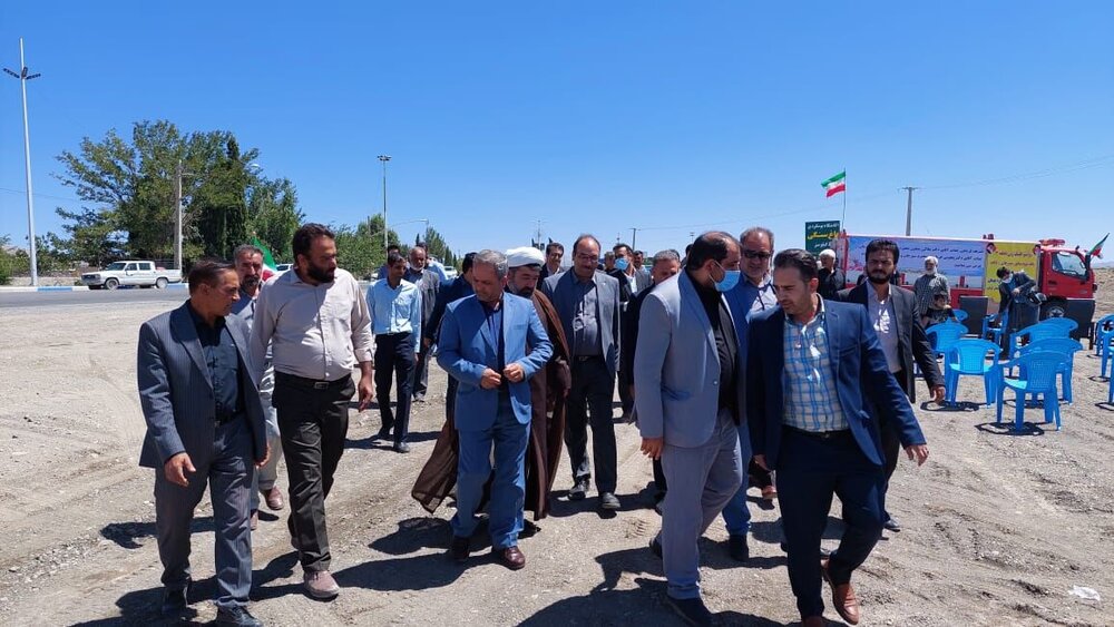 باغ ایرانی سیرجان، کلنگ زنی شد/ افتتاح چندین طرح عمرانی و بهداشتی در سیرجان