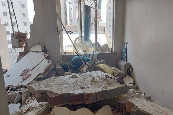 انفجار گاز در یک منزل مسکونی موجب جان باختن ۳ نفر و مصدومیت یک نفر در منوجان شد