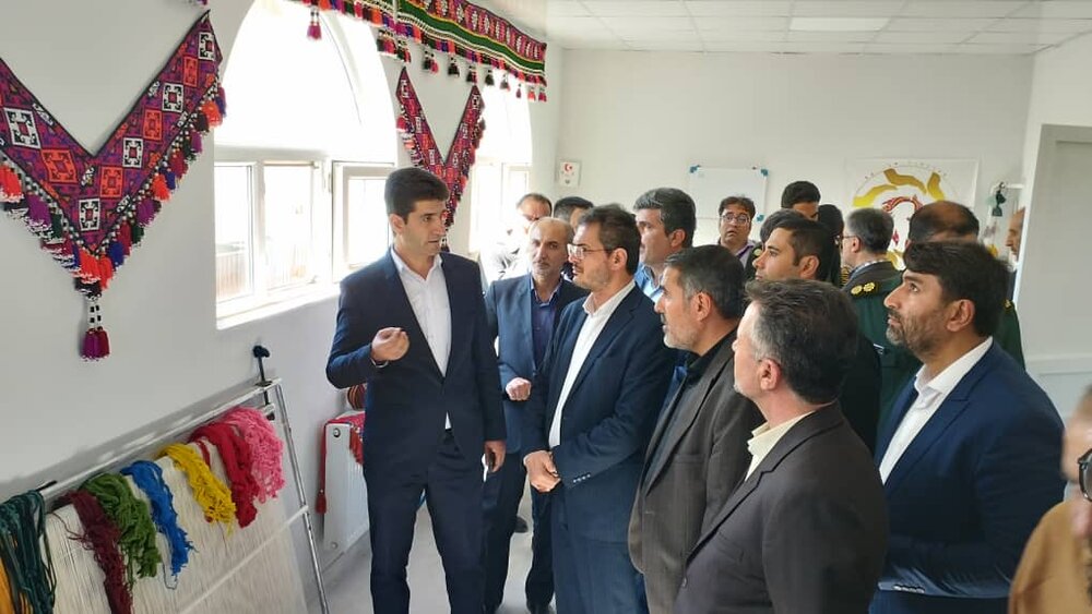 بهره‌برداری از مجتمع صنایع‌دستی سنندج با اشتغال‌زایی۱۱۰ نفر در هفته دولت