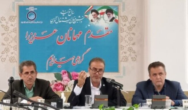 ۷۳ مخزن آب در روستاها در دست احداث است/
استفاده تنها ۱۲ درصد از آب های سطحی برای شرب