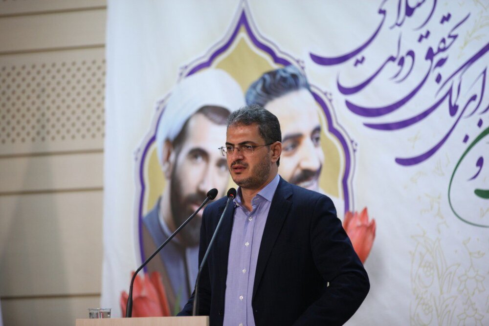 الزام مدیران کردستان به کار شبانه‌روزی / پاسخگویی در قبال عملکرد/ نگاه سلیقه‌ای به امور مردم تعطیل شود