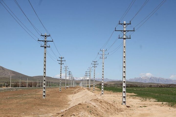 افتتاح ۱۵۷ طرح برق رسانی ویژه هفته دولت در جنوب استان کرمان