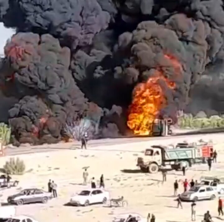 واژگونی و انفجار تانکر حمل بنزین و فوت راننده آن در سیرجان