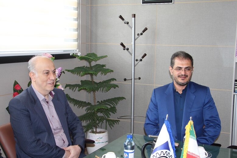 ضرورت انتقال سریع صنوف مزاحم به محدوده خارج از شهر