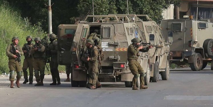 یورش نظامیان صهیونیست به کرانه باختری/ ۱۲ فلسطینی زخمی شدند