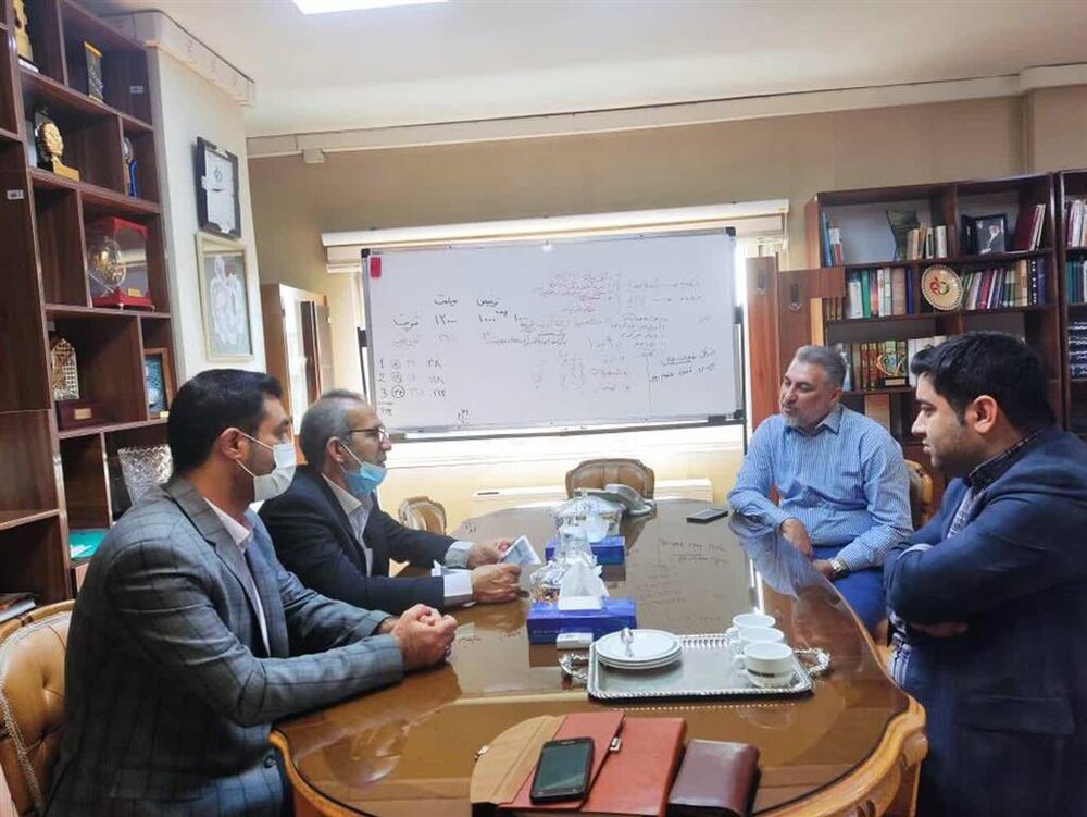 راهکارهای افزایش سهمیه دارویی استان فارس بررسی شد