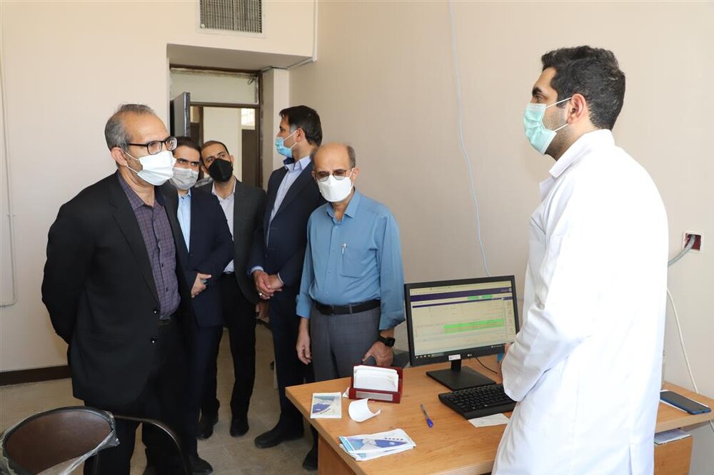 بازدید رئیس دانشگاه علوم پزشکی شیراز از ۲ مرکز خدمات جامع سلامت در شهرستان زرقان