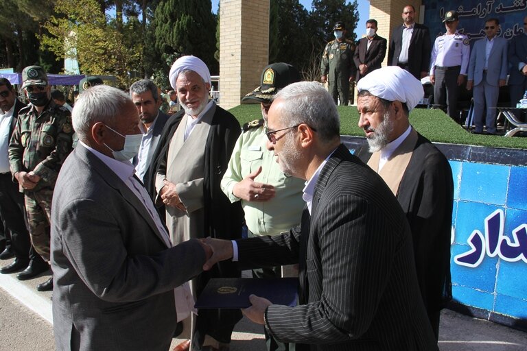 فراجا در کنار مردم و در خدمت مردم