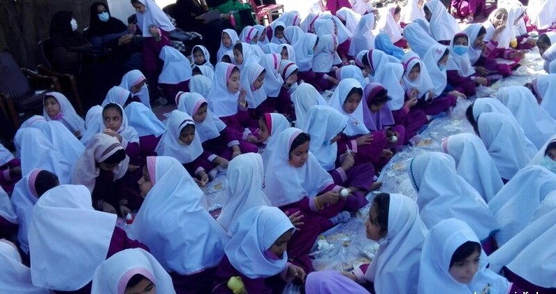 توزیع صبحانه تخم مرغ در مدارس شهر کرمان