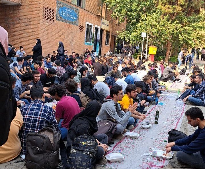 وزیر علوم تکلیف دانشگاه شریف را روشن کرد