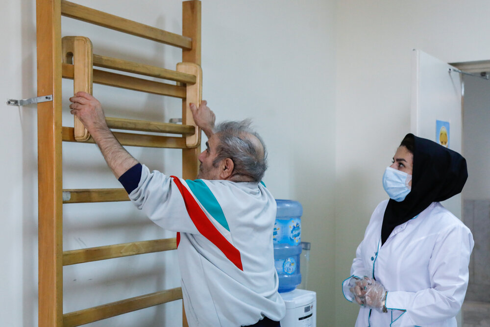 ارائه کمک های توانبخشی به نیازمندان استان سیستان و بلوچستان