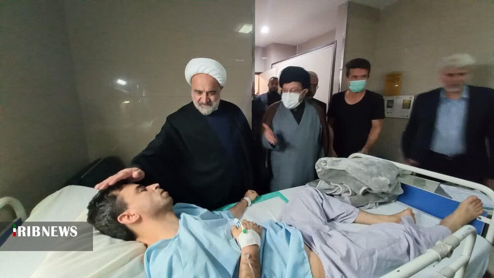 عیادت معاون اول قوه قضائیه از مجروحان حادثه تروریستی شیراز