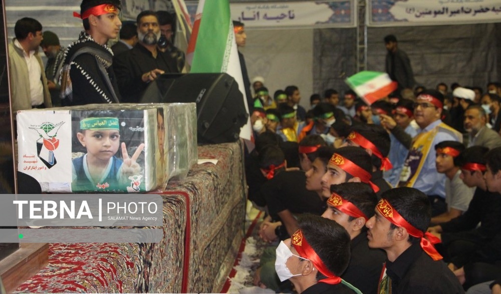 تشییع شهید علی اصغر لری گوئینی در کرمان