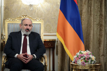دیدار و گفتگوی دوجانبه رئیسی و نخست وزیر ارمنستان