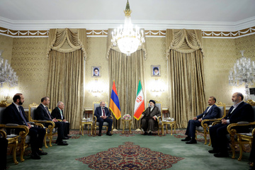 دیدار و گفتگوی دوجانبه رئیسی و نخست وزیر ارمنستان