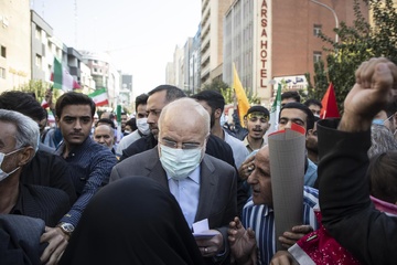 حضور رییس مجلس در راهپیمایی یوم الله ۱۳ آبان در تهران