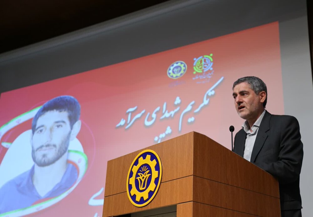 معرفی الگوهای موجود، بزرگترین خدمت به کشور است
