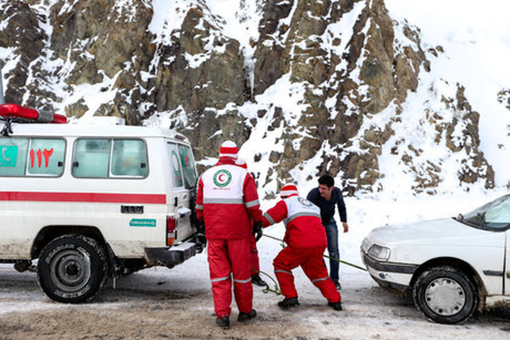 امدادرسانی به 1100 حادثه‌دیده در برف و سیلاب کشور
