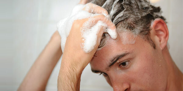 چند وقت یک‌بار باید موهای خود را بشوییم؟