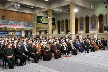 دیدار صدها نفر از مردم اصفهان با رهبر انقلاب