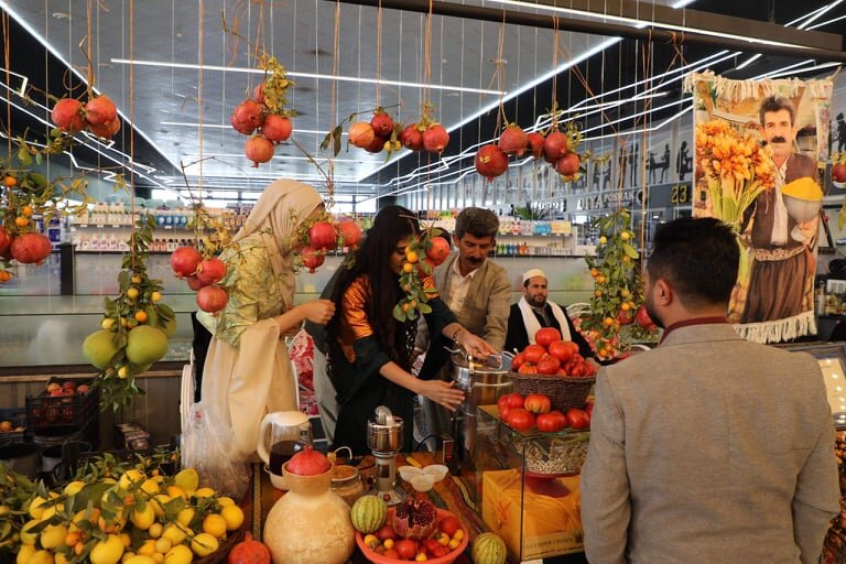 ۵۰ هزار بهره بردار کردستانی محصولات پاییزه برداشت می‌کنند