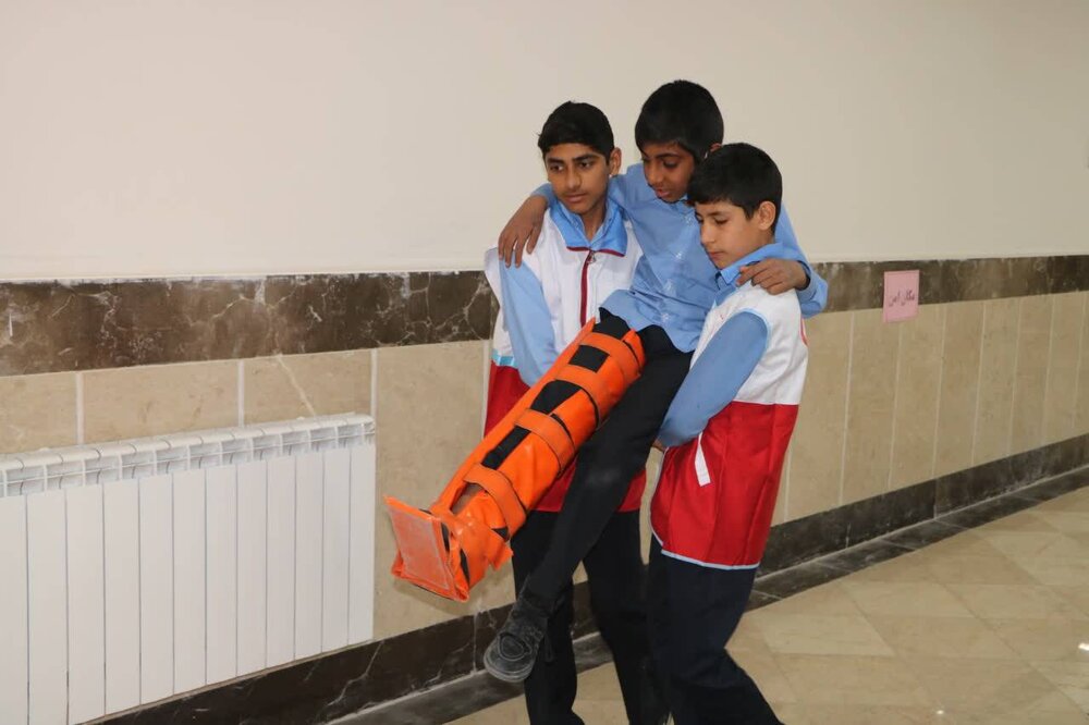۲۴ امین مانور سراسری زلزله و ایمنی در مدارس خراسان جنوبی برگزار شد 
