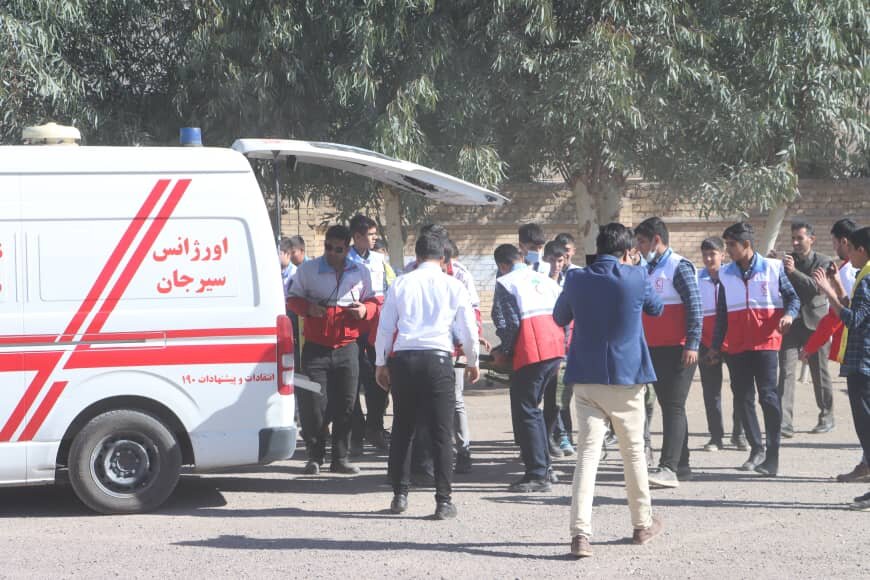 برگزاری بیست و چهارمین مانور سراسری زلزله و ایمنی در شهرستان سیرجان