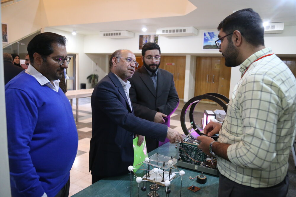 از پژوهشگران و فناوران برتر استان کرمان تجلیل شد