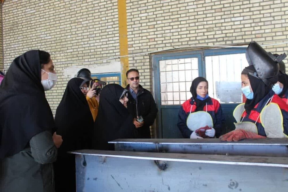 معاون رئیس جمهور در امور زنان و خانواده : ایجاد فضای مناسب برای حضور مادران شاغل وظیفه مسئولان است