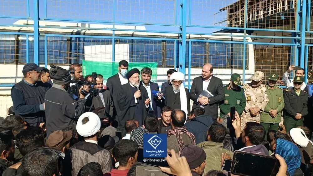 🔻رئیس جمهور: دولت با کمک گروه های جهادی چهره روستاهای محروم را عوض می کند