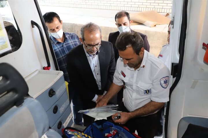 بازدید رئیس دانشگاه علوم پزشکی شیراز از پایگاه اورژانس جاده ای «ریکان»