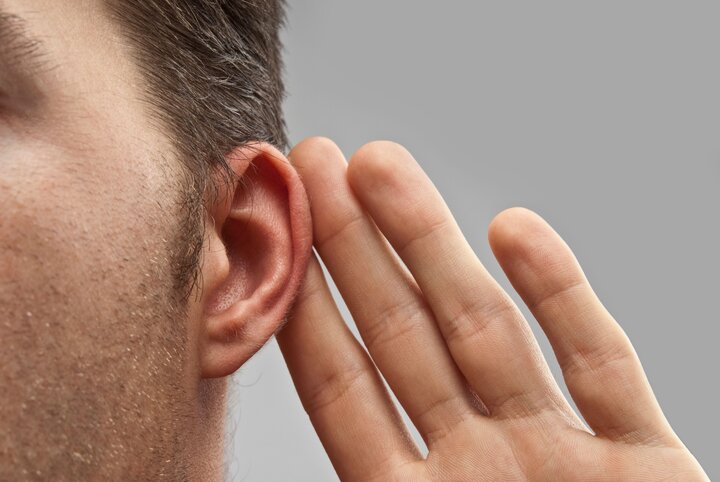 داغی گوش نوعی بیماری است؟ ۱۰ علت ایجادکننده داغ شدن گوش