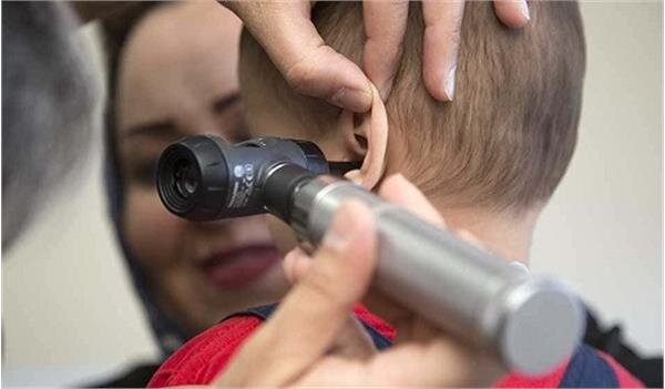 درمان عفونت گوش کودکان؛ از تجویز آموکسی‌سیلین تا قطره گوش