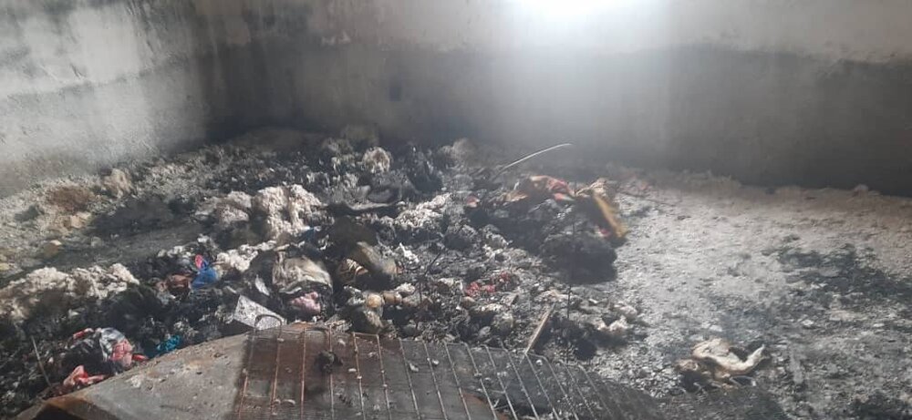 مدیر گروه جهادی حسینیه اعظم اشکنان از خیرین برای بازسازی منزل حادثه دیده درخواست کمک و یاری کرد