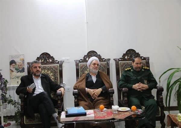 رئیس قوه قضائیه وارد دیار کریمان شد/ دیدار با خانواده شهید حاج قاسم سلیمانی