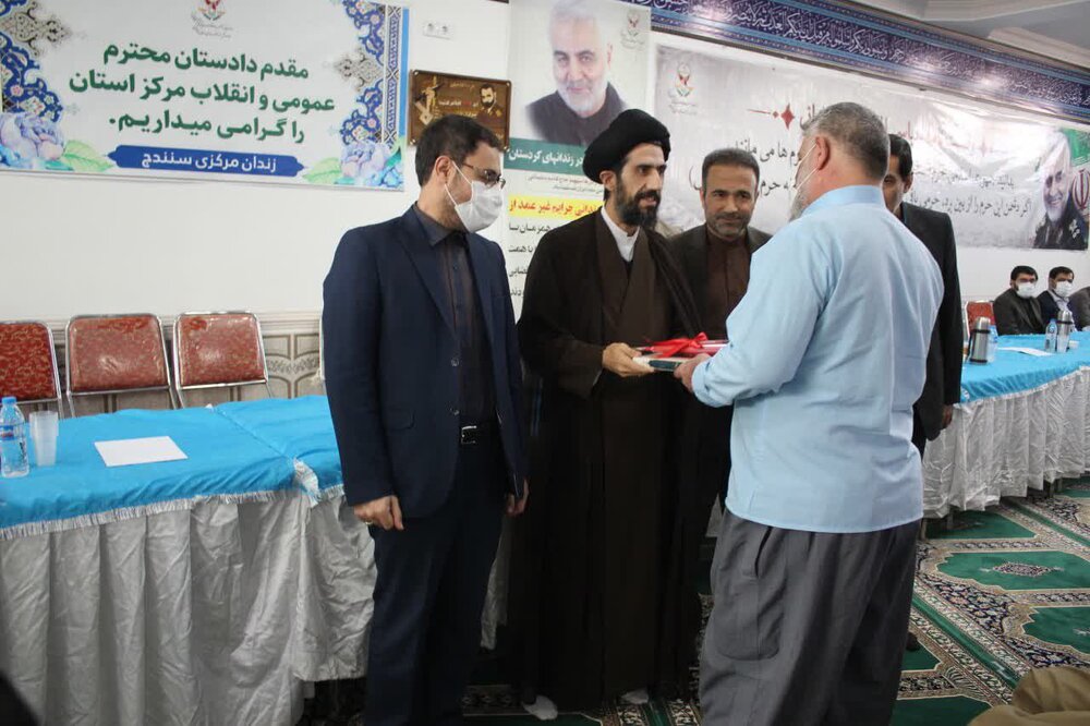 بازگشت ۱۱۷ زندانی زندانهای کردستان به آغوش خانواده