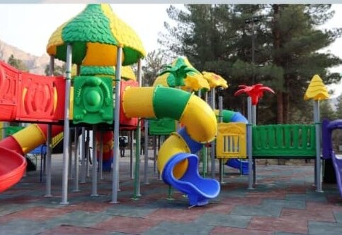 بزرگترین مجموعه بازی کودکان کرمان به نام "آرتین سرایداران" افتتاح شد