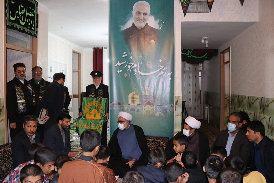 طرح تامین پوشاک کودکان بهزیستی توسط آستان قدس رضوی در کرمان آغاز شد