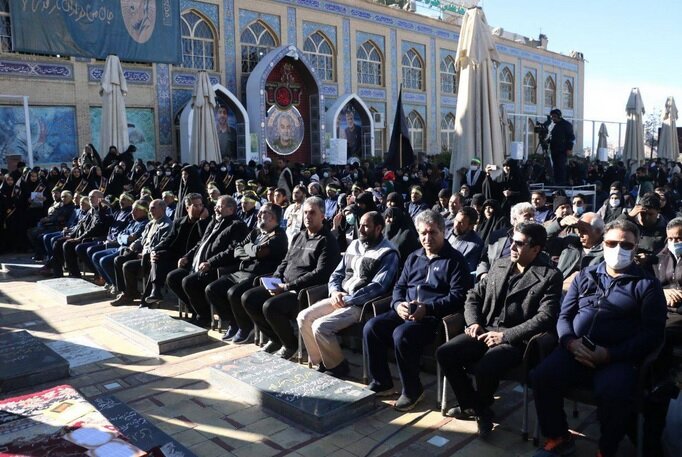 مشاور وزیری که برای "حاج قاسم" نوشت!